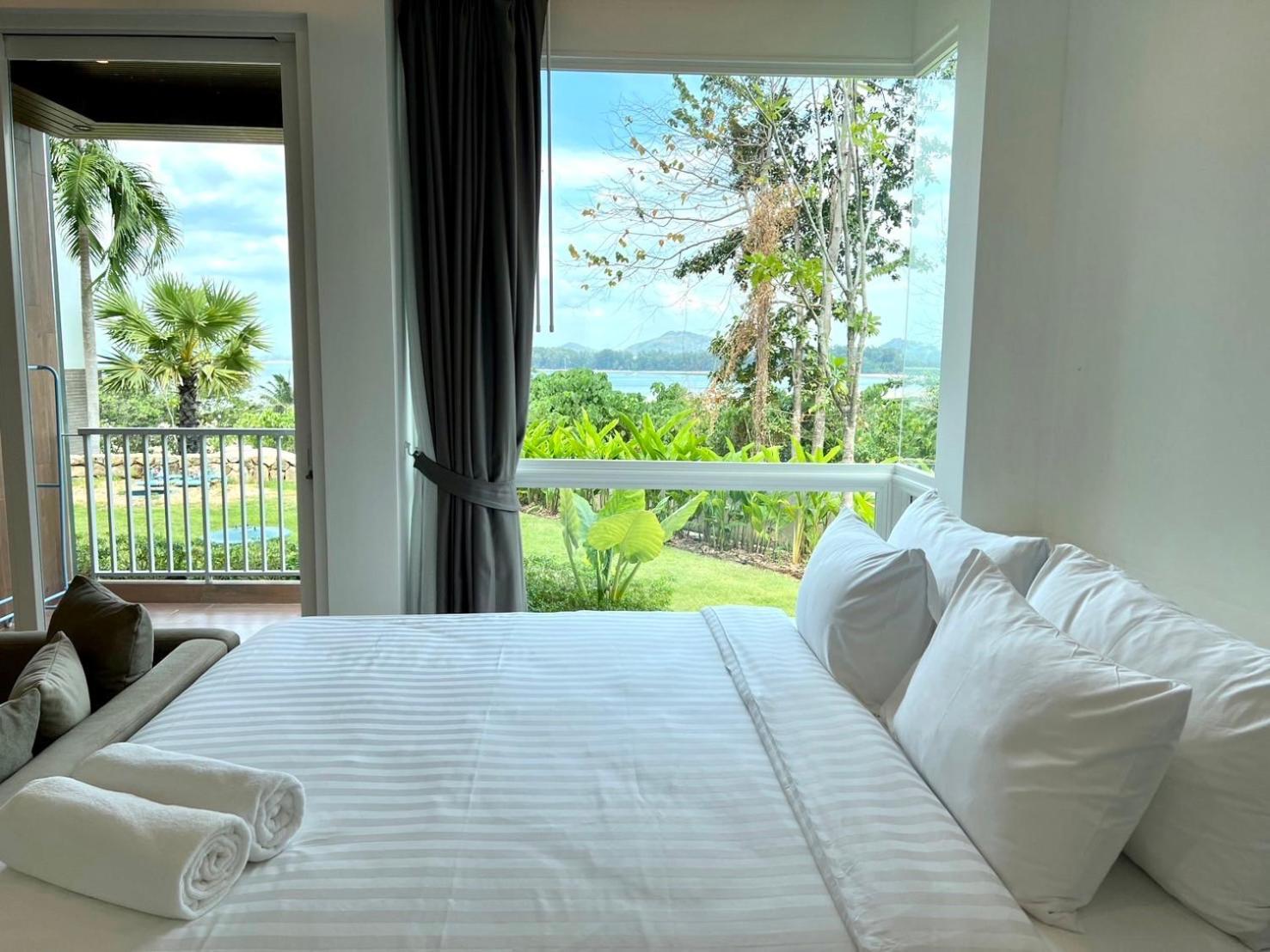 Beachfront Bliss At Naiyang By Alphatel Hotell Phuket